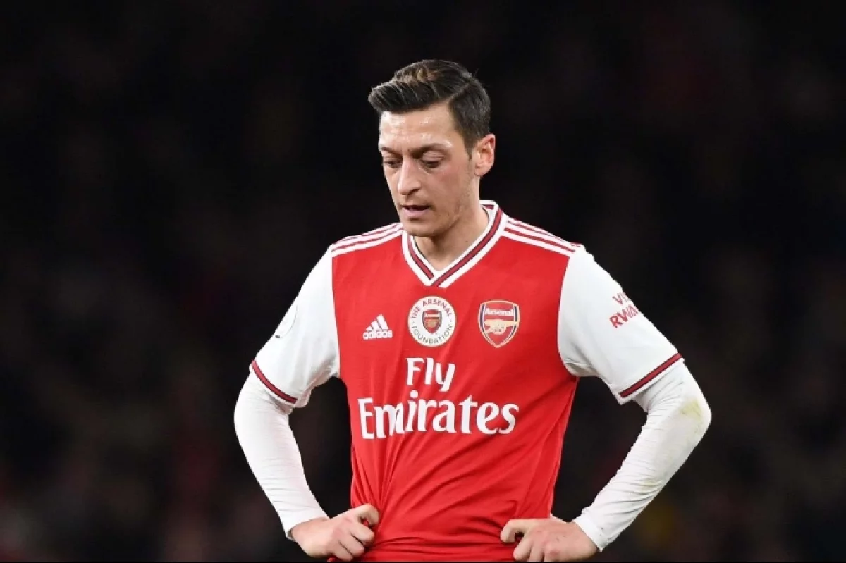 Месут Озилдің дәурені өтті ме?