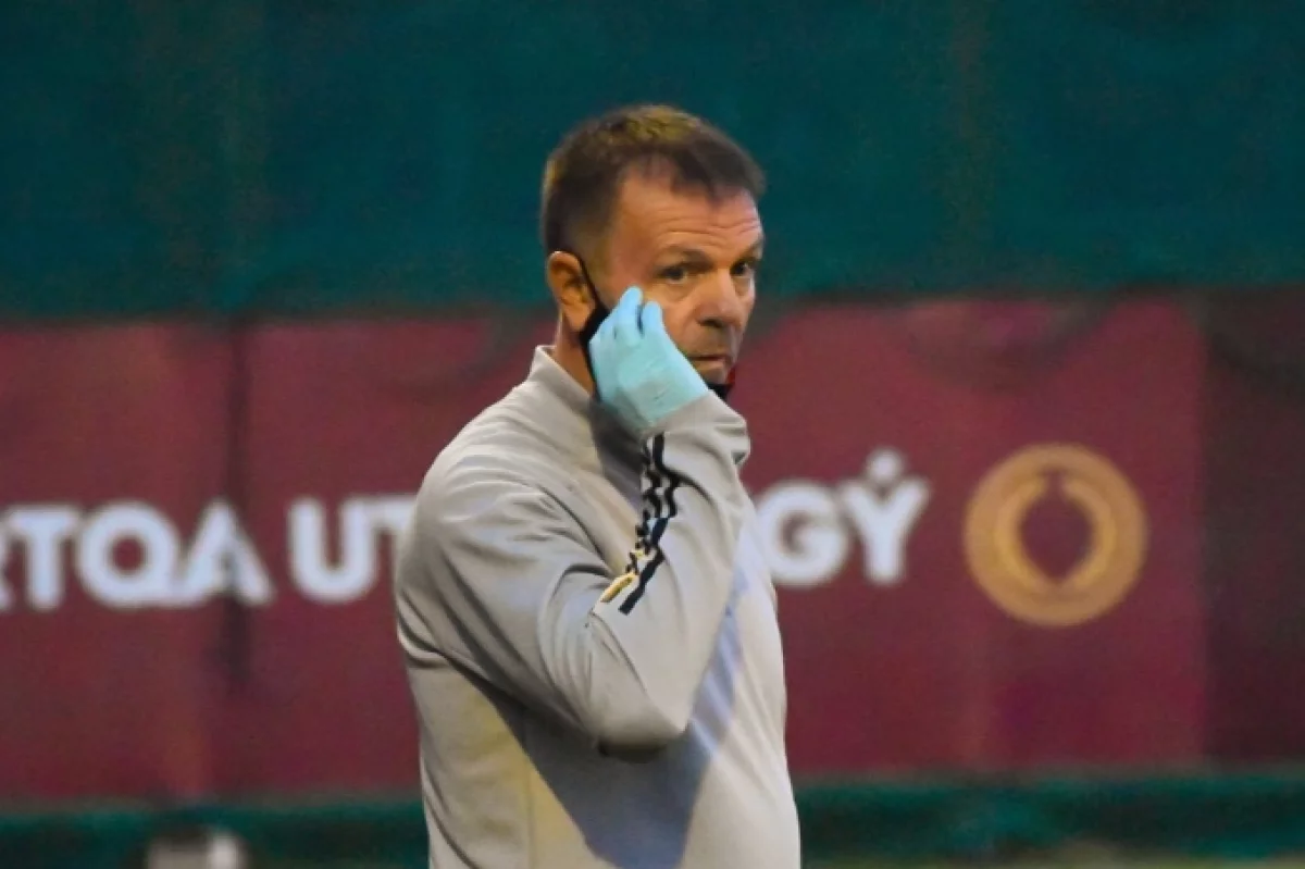 Стойчо Младенов «Қайсардағы» қазақстандық ойыншылардың жаттығуына тыйым салды