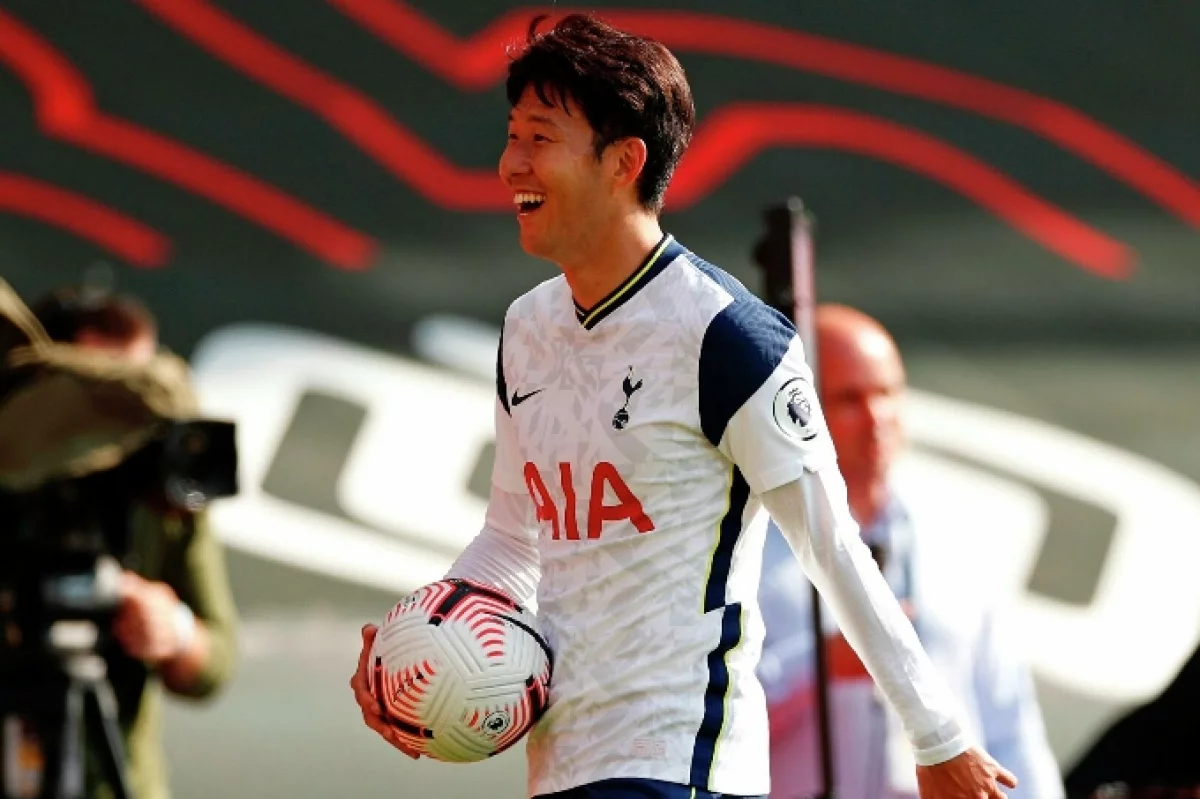 Жылдың ең үздік голына берілетін «Пушкаш» премиясына үміткер үш ойыншының есімі белгілі болды