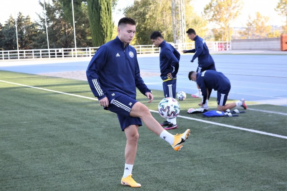 Дінмұхаммед Қашкен мансабын Қазақстанда жалғастырады