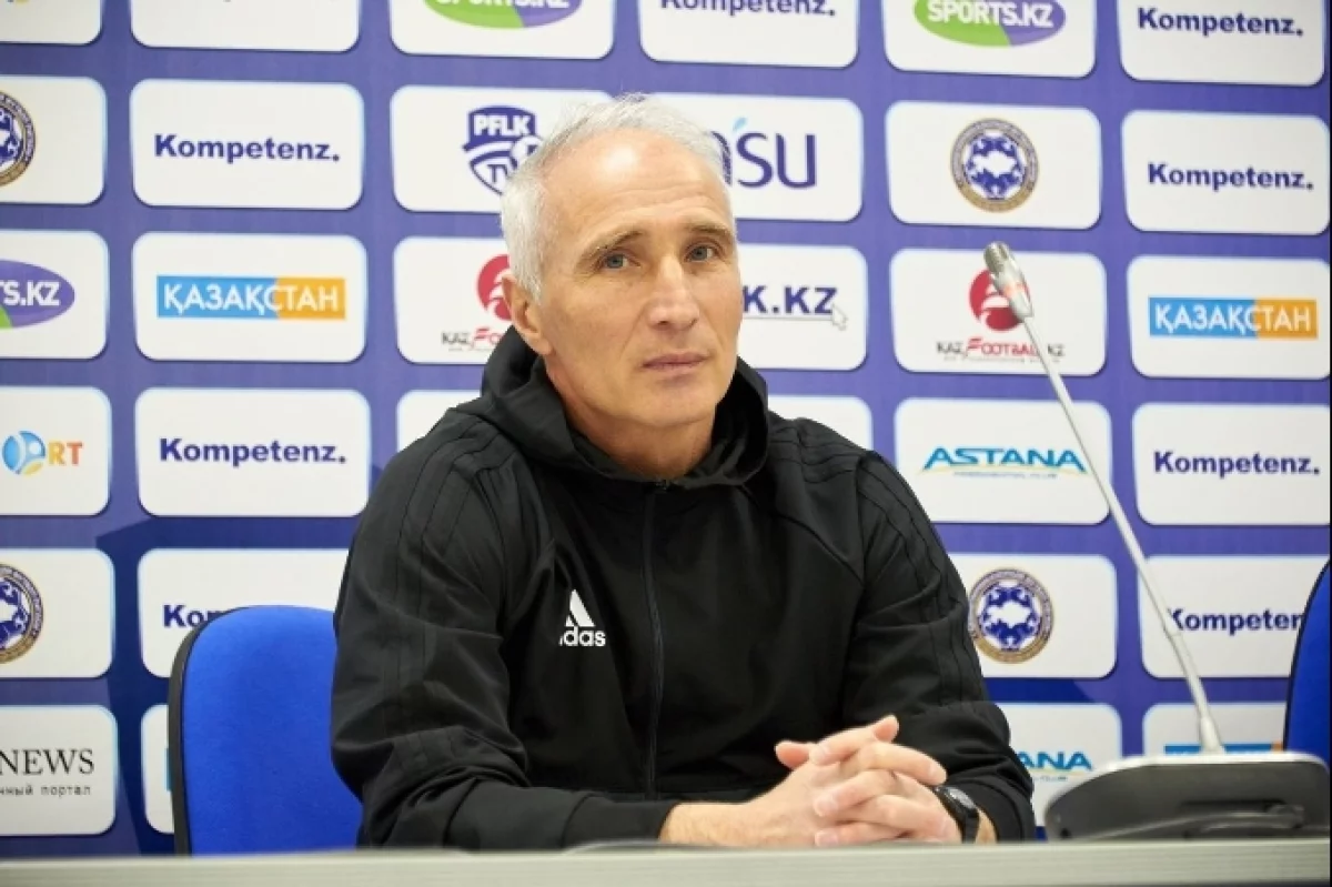 Маусымның үздік жартылай қорғаушысына берілетін жүлде Вахид Масудовтың есімімен аталады