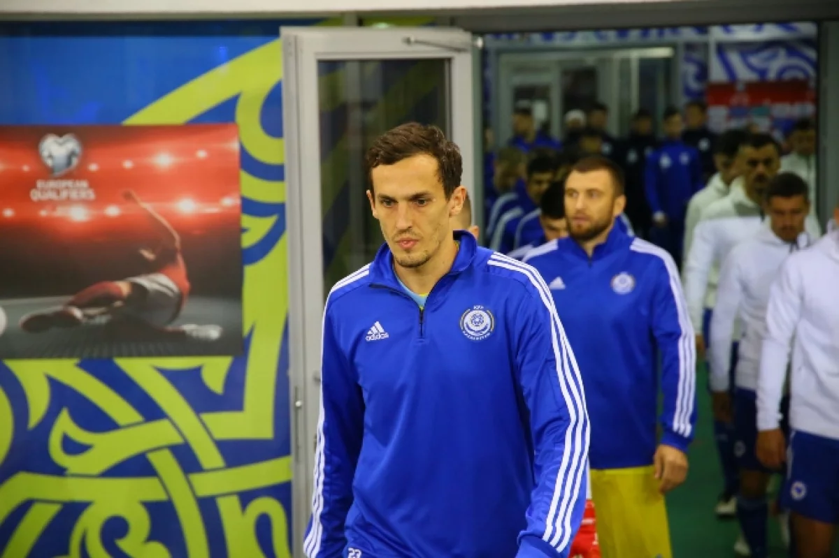 Юрий Логвиненко мен Сергей Малый ұлттық құрама сапында ең көп матч өткізген футболшылар қатарына енді