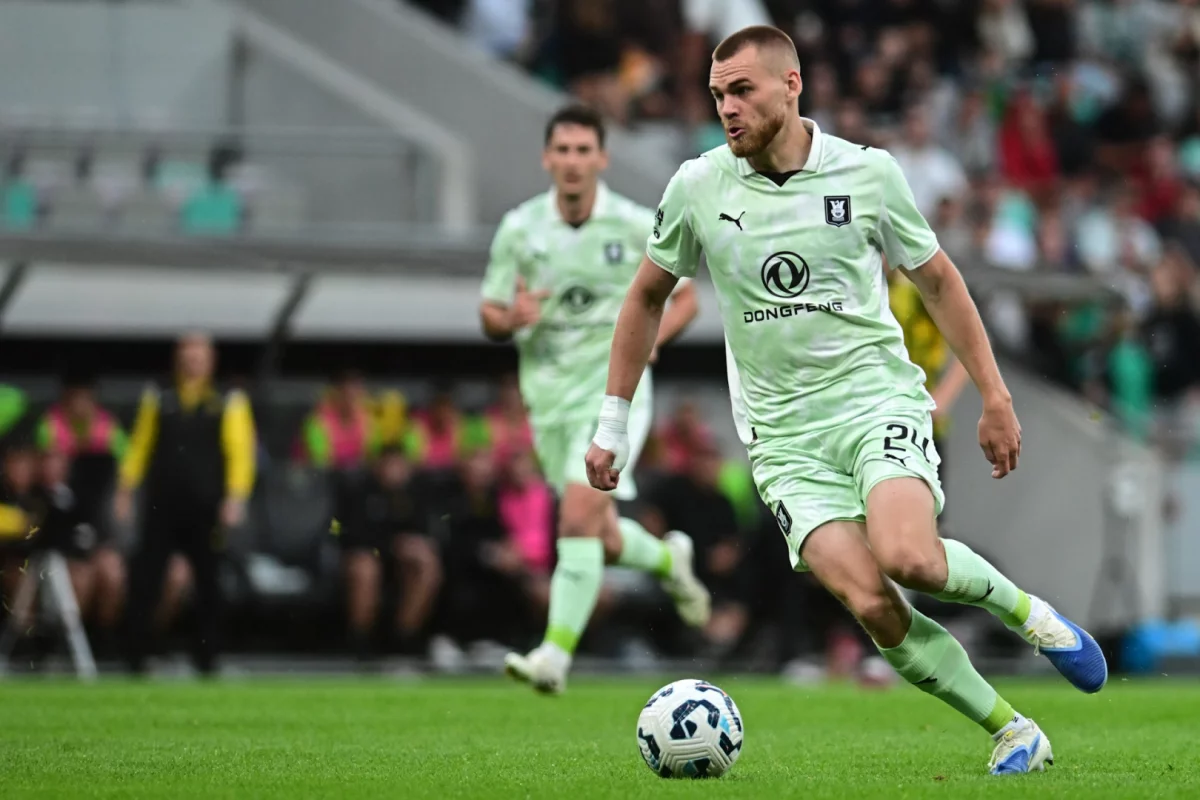 «Олимпия» командасының шабуылшысы: Қазақстанға әдейі ерте келдік