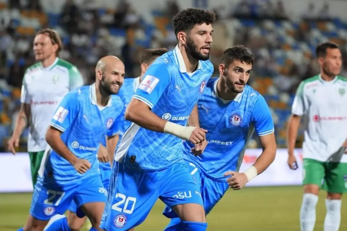 Премьер-лиганың кешегі өткен ойындарына қанша жанкүйер келді?