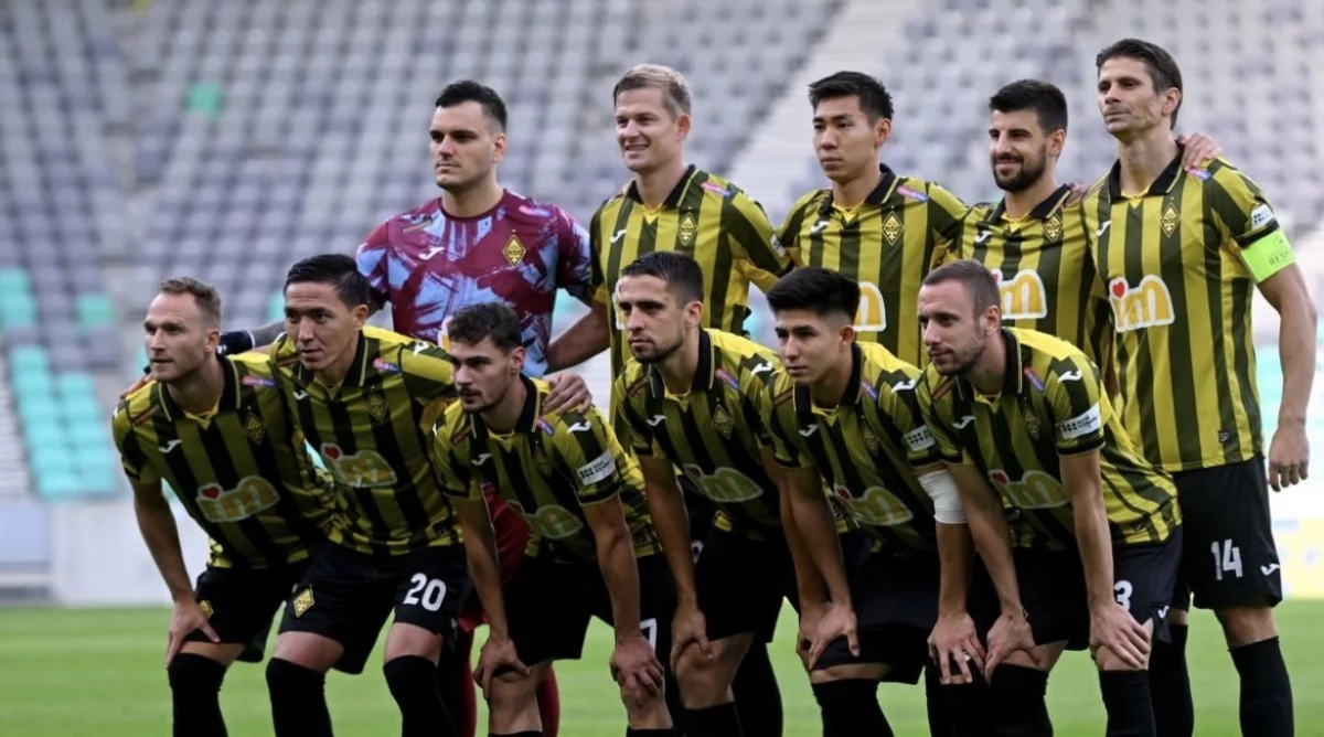 “Селтикпен” болатын тарихи матч алдында “Қайрат” қиындыққа тап болды. Команданың басты қорғаушысы Шотландияға жете алмай қалуы мүмкін