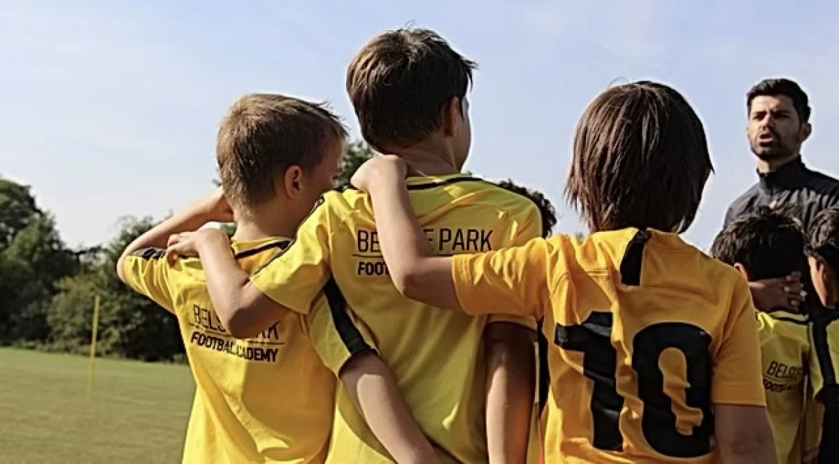 Ойын ортасында төбелескен Қазақстандық жасөспірімдер футболдан өмір бойына шеттетілуі мүмкін