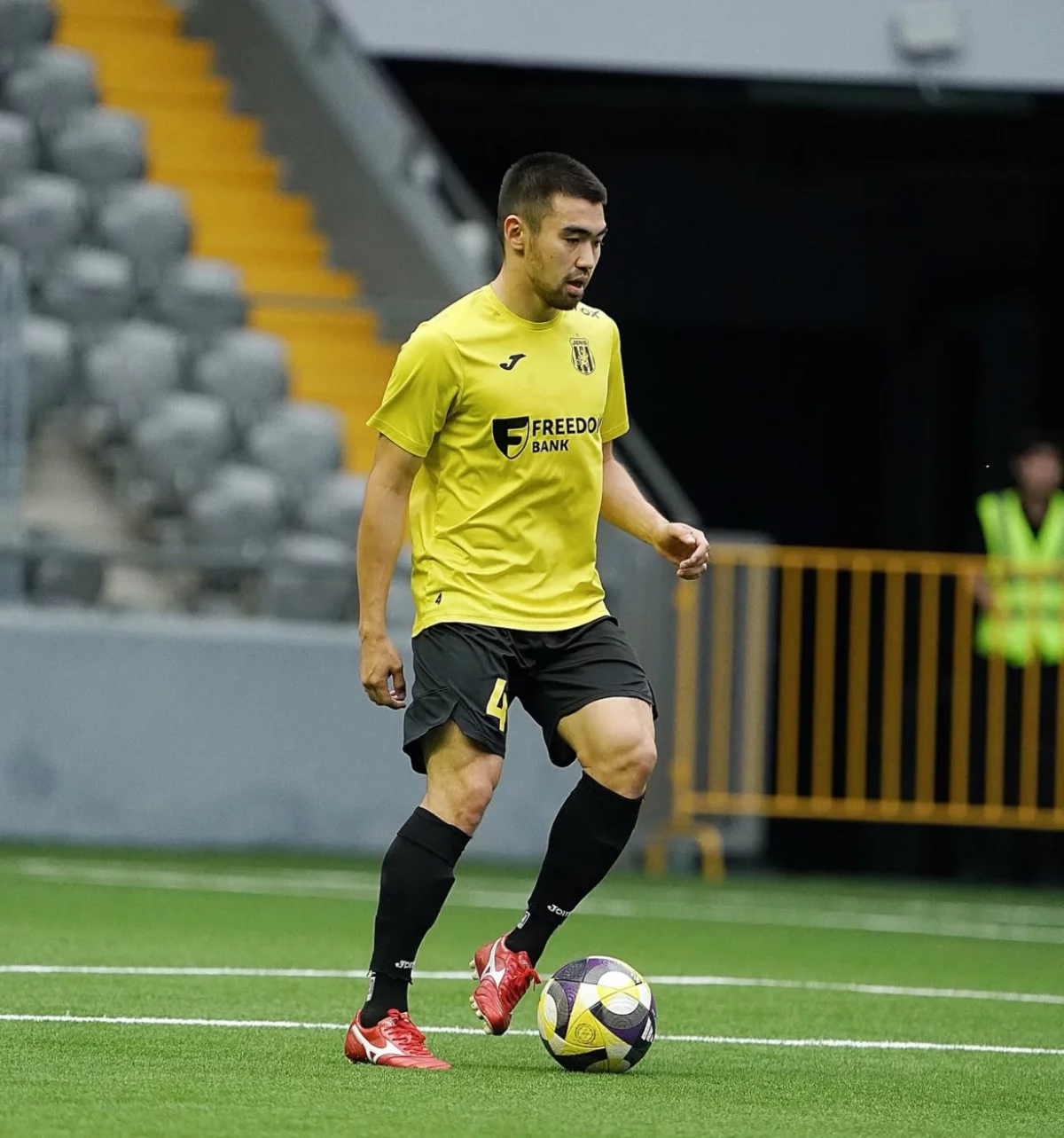 “Жеңіс” ойыншысы жүзінші ойынын өткізді