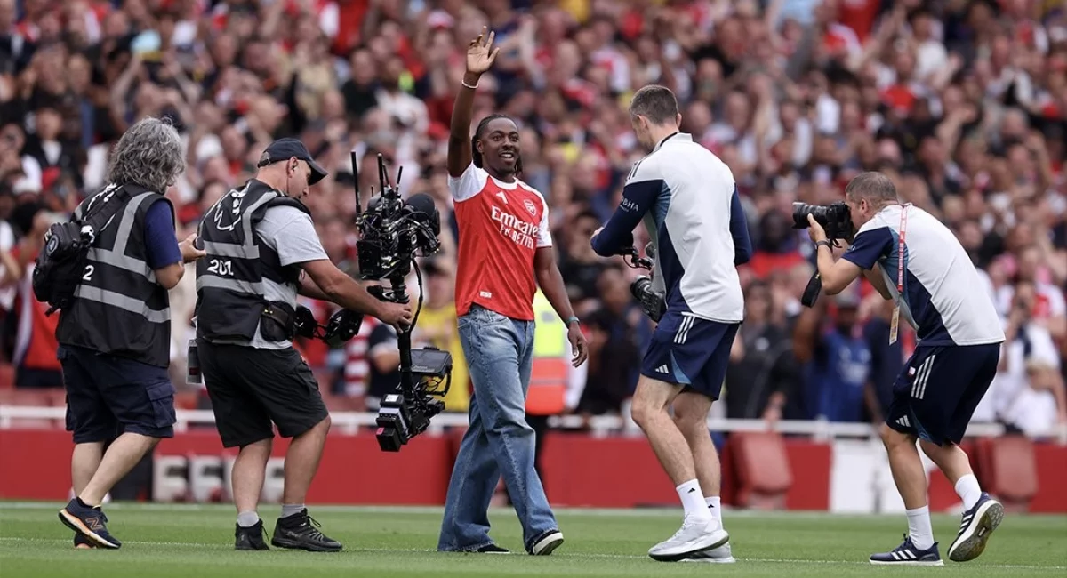 “Арсенал” Эзені “Тоттенхэмнен” тартып алды. Ойыншы Артетаға өзі қоңырау шалған