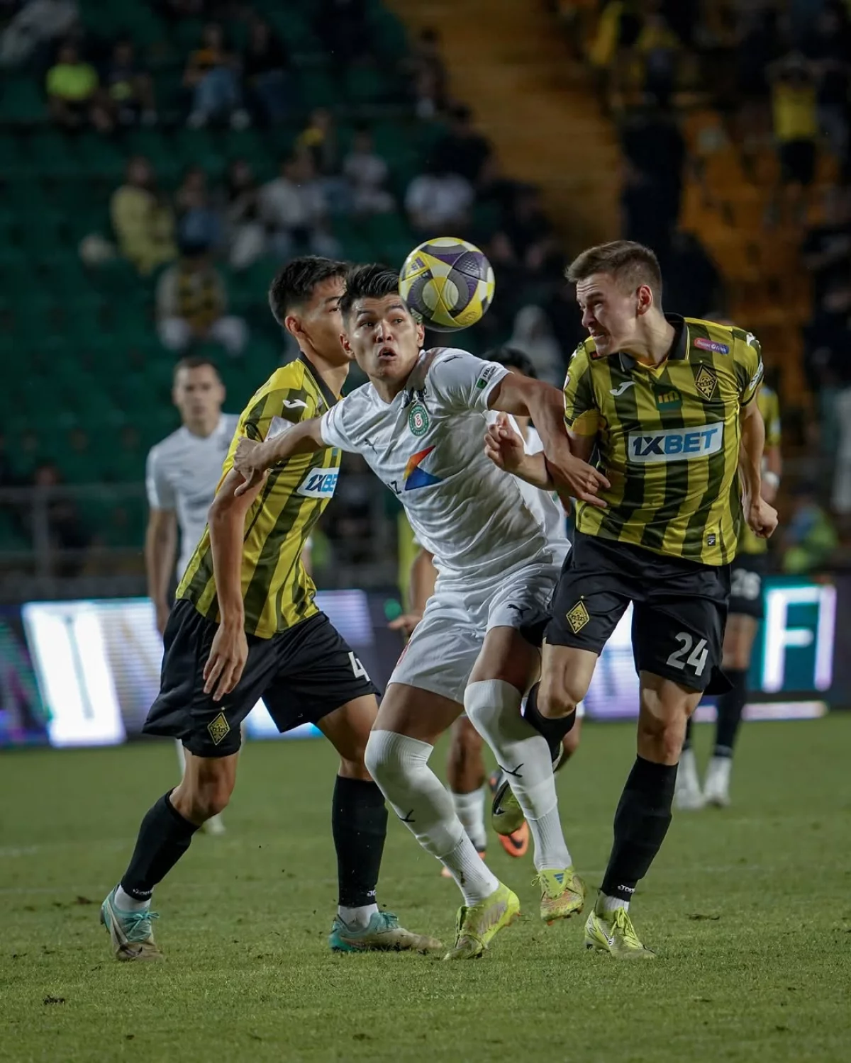 «Қайраттың» қыстағы екі ойынын Астана қабылдауы мүмкін? Алматылық клубтың кестесіне байланысты маңызды ақпарат шықты