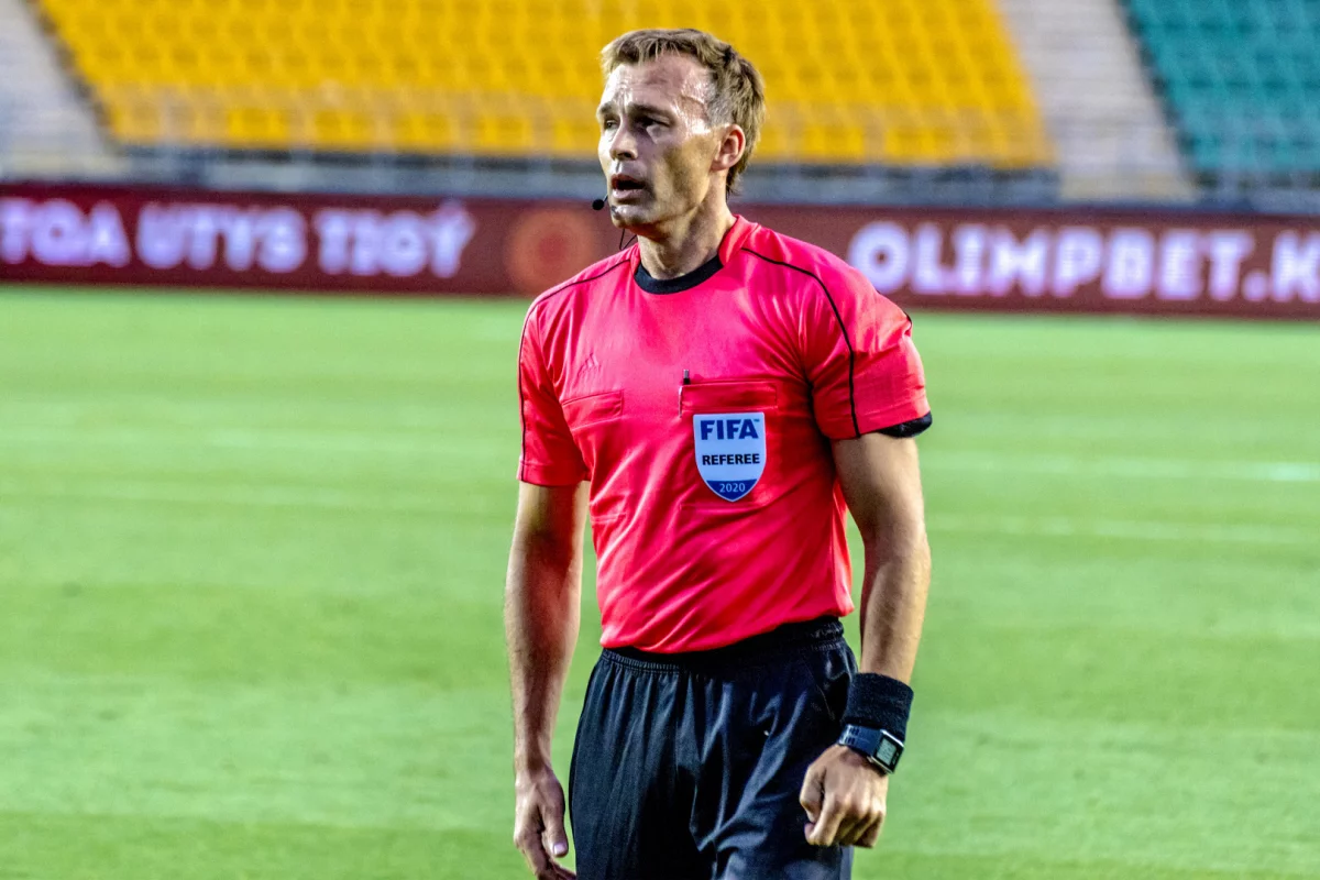 Маусым соңына дейін шеттетілген төреші Артём Кучин «Қайраттың» ойынына тағайындалды