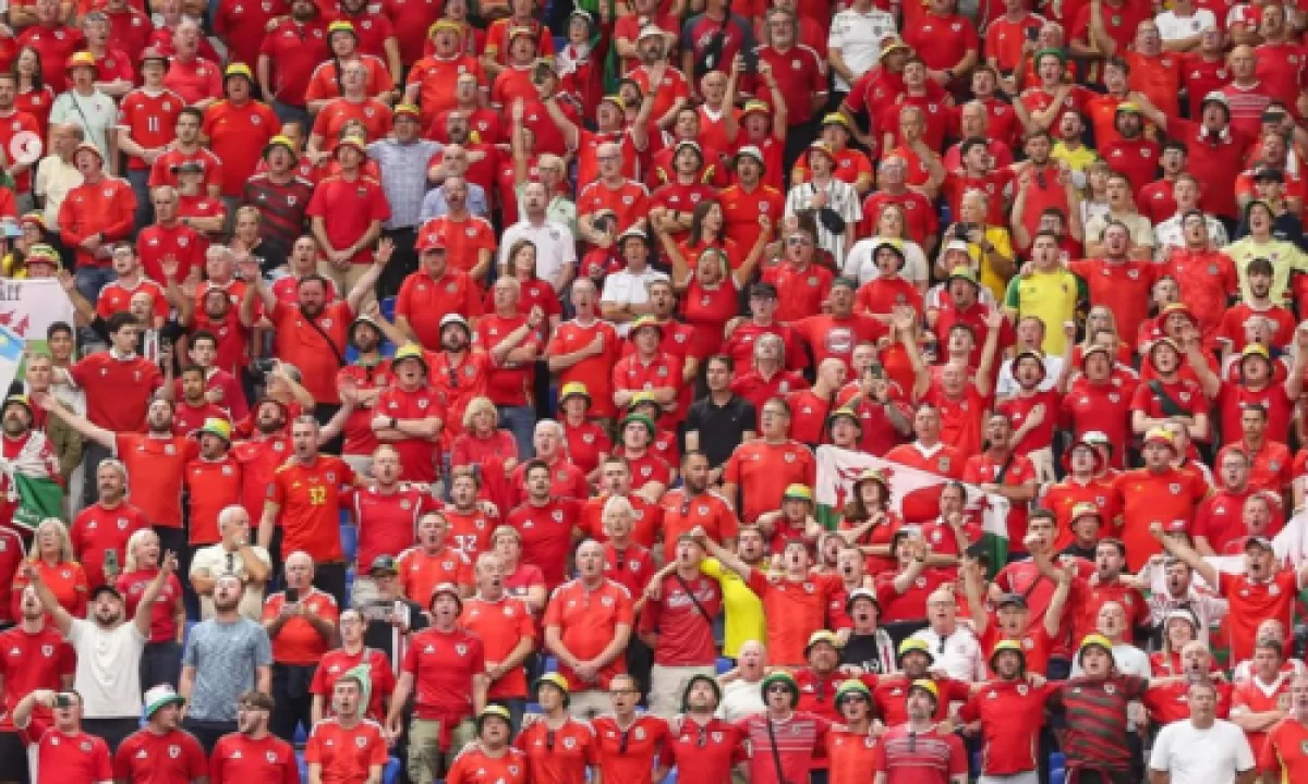 Уэльс жанкүйерлері Астанадағы ойынға қандай баға берді?