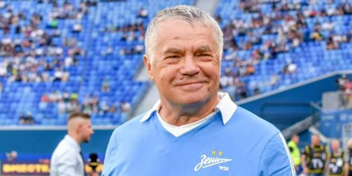 70 жасар Ресейлік ақсақал ресми түрде футболшы атанып, алаңға шықты