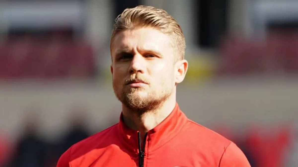 Александр Меркель екі айдан бері ойын тәжірибесіз жүр