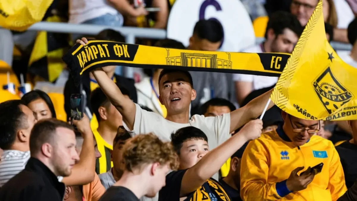 Колготкидегі, шұлықтағы және іш киімдегі үйдегі порнофотосуреттер