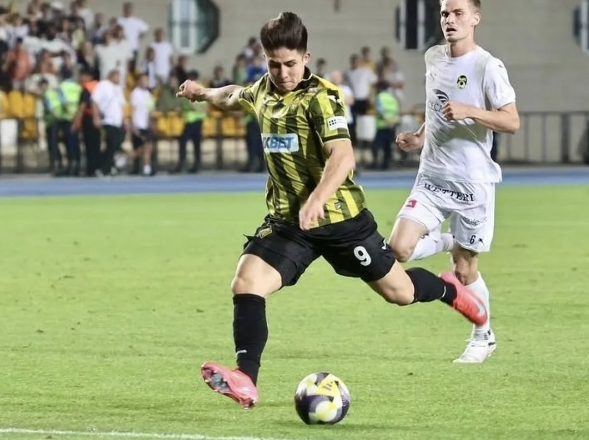 Танымал блогер Қазақстандық ойыншыны жоғары бағалады