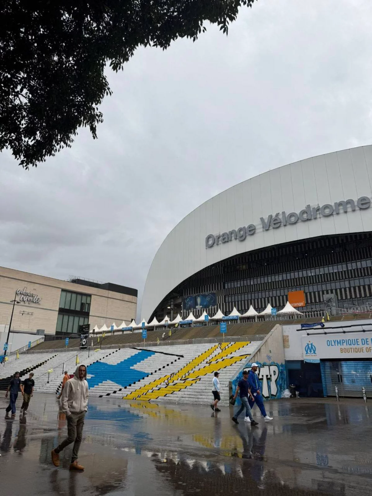 “Марсель” мен ПСЖ арасындағы кездесу ауа-райына байланысты келесі күнге шегерілді