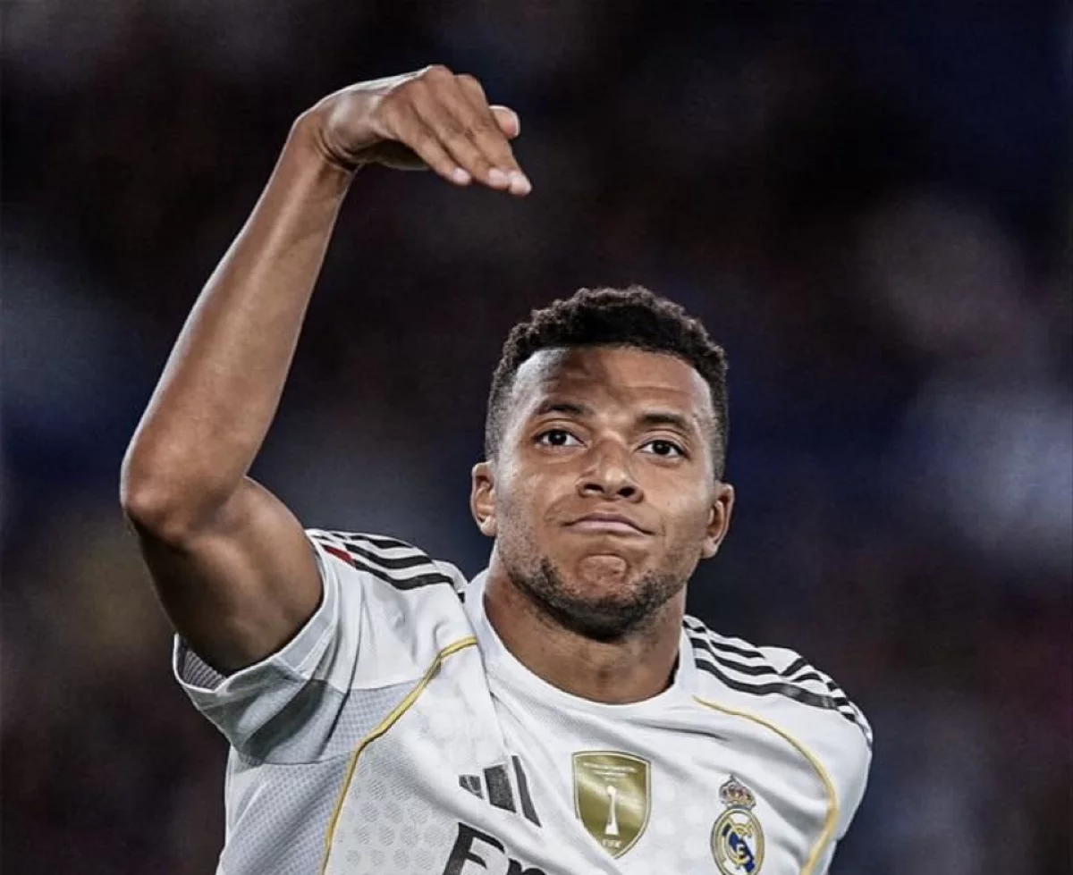 Мбаппе “Қайрат” қақпасын да дәл көздеді