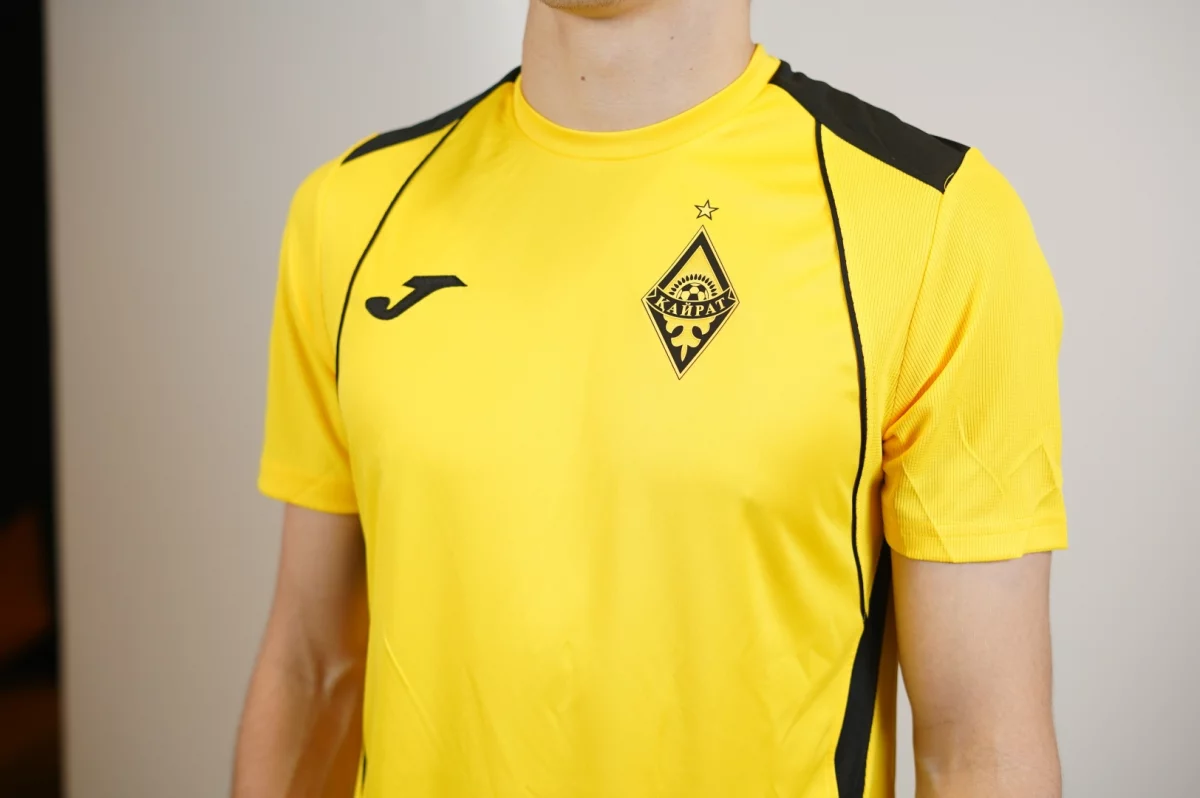 “Қайрат” командасын спорттық жейдемен қамтамасыз ететін бренд ауыспақ