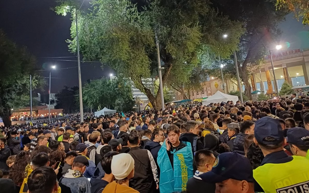 «Қайраттың» ЧЛ-дағы билеттері арзандауы мүмкін - «Реалмен» ойынның билеті бұйырмаған депуттар шу шығарған. Халық қалаулысы тағы не үшін ашулы?