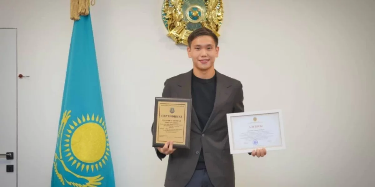 Шерхан Қалмұрза президенттік сайлауда үгіт жүргізді