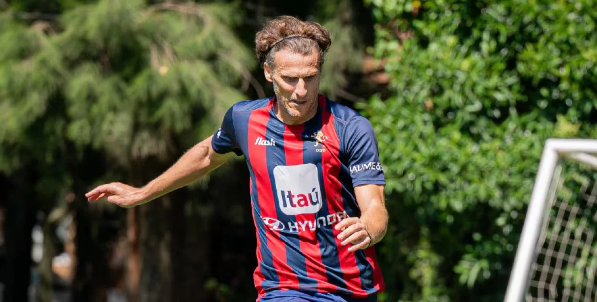 Диего Форлан ауыр жарақат алды – Үш қабырғасы сынған