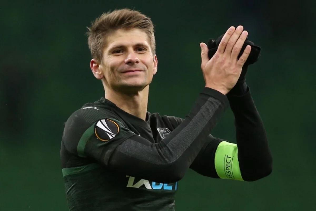 Ресейлік ұжым “Қайрат” ойыншысын жеңісімен құттықтады