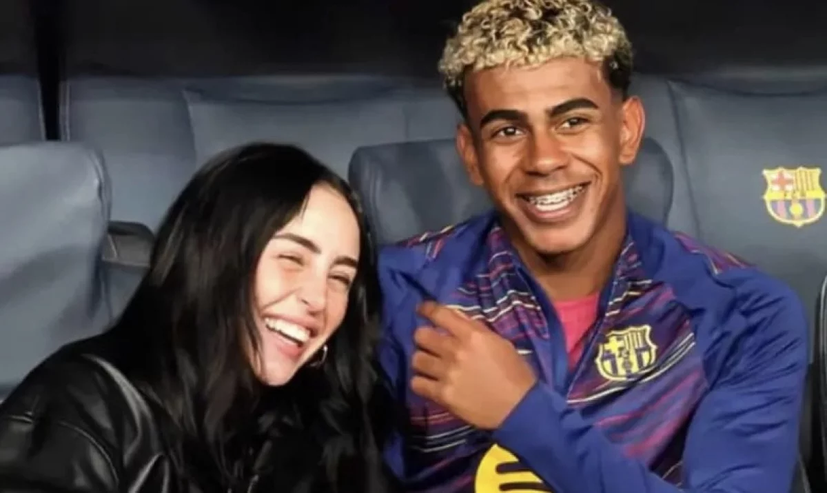 Шаруа сауыншылары порно Жоғарыдан келген жігітті былғады