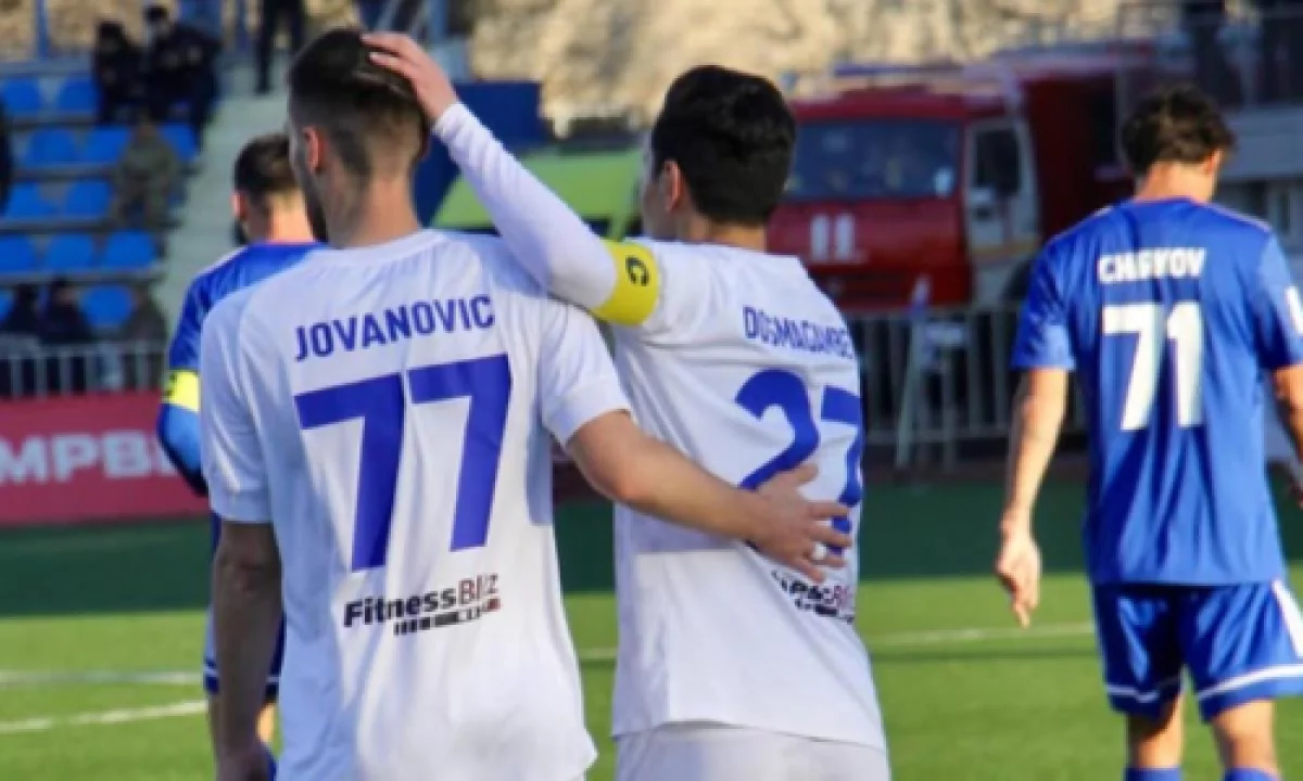 Mortal Kombat порно Лесбиянкалар бір-бірінің коттарын сүйіп, жалайды