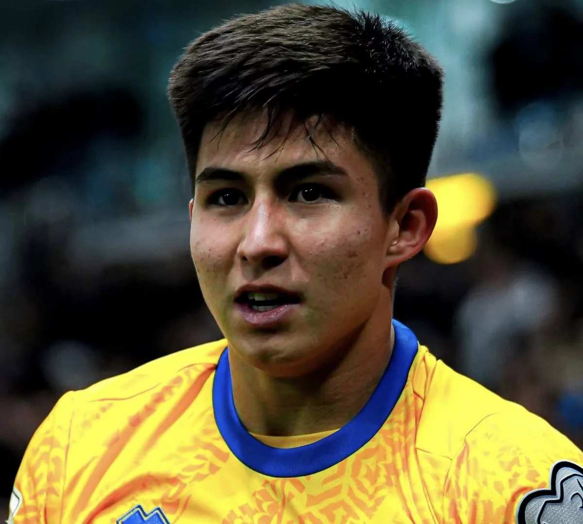 Сәтпаев Челсиде қай позицияда ойнайды?