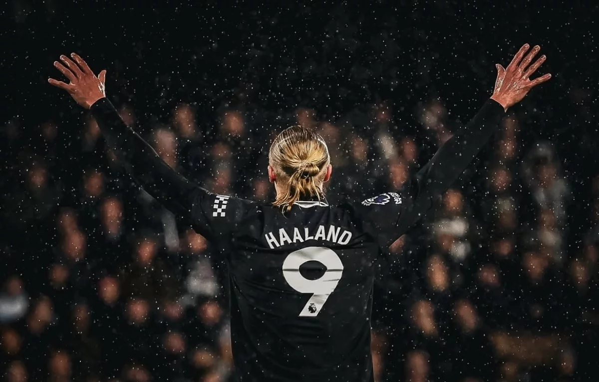 Эрлинг Холанд АПЛ-да 100 голдық межені бағындырды