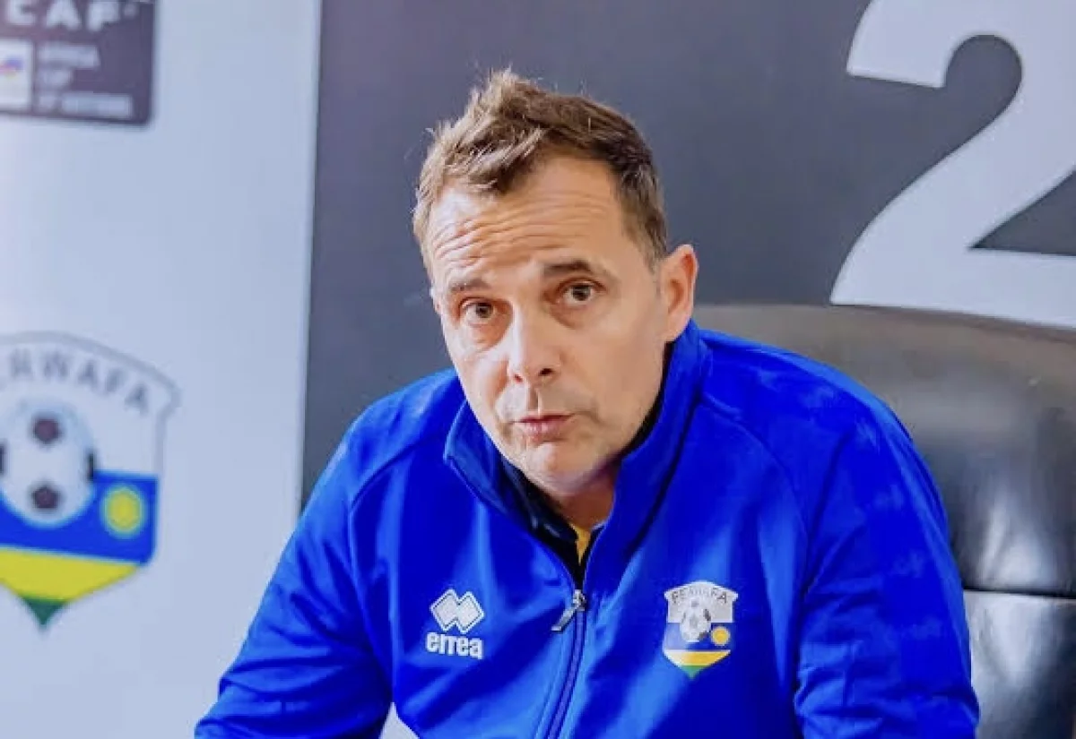 “Қайраттың” бұрынғы бапкері жұмысынан кетті