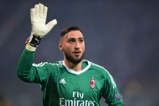 «Ювентус» пен «Милан» футболшы ауыстырады