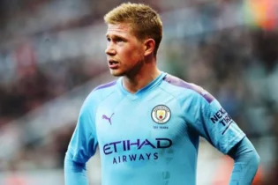 Де Брейне үздік атанды