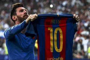 Месси келісімді ұзартпайды