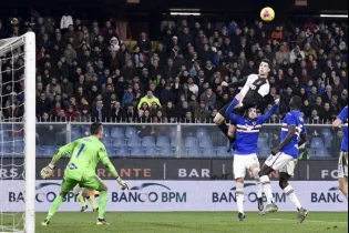 Криштианудың қателігі, «Падерборнның» сыйлығы және Ла-лигаға шолу