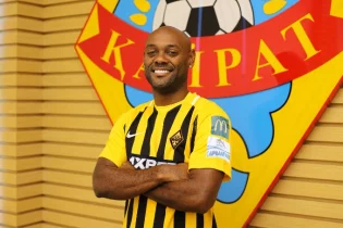 Ресми: Вагнер Лав «Қайратпен» келісімшартқа отырды