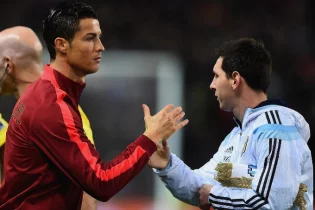 Ван Перси «Алтын допқа» үміткерлердің тізімін жасады