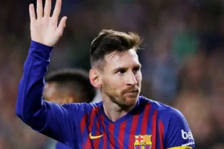 Месси жанкүйерлерден кешірім сұрады