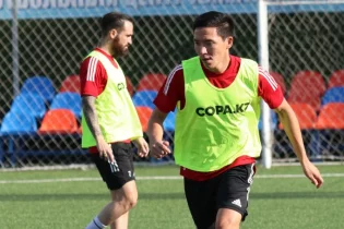 «Шахтер» бір ойыншымен толықты