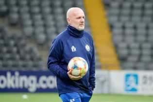 Михал Билек талдау жасап, қорытынды шығаруға асықпайды