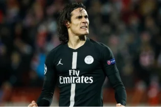 «Бавария» Каваниге көз тікті