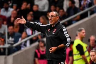 «Ювентус» бес бапкермен келіссөз жүргізді