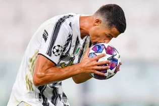 Роналду маусымды қорытындылады