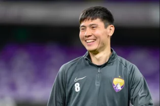 Исламхан Буффоннан мықты ма?