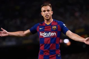 «Барселона» Артурды стадионға кіргізбей қойды