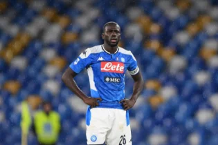 «Манчестер Сити» Кулибали үшін қомақты қаржы ұсынып отыр