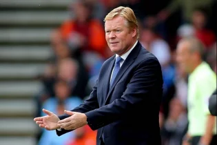 Рональд Куман Барселонада жүр