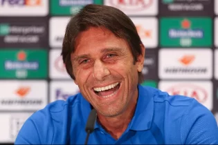 Антонио Конте: Италияға трофеймен қайтамыз