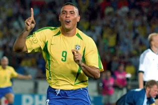 Роналдо: «Барселона басшылығының орнында болсам, Мессиді ешқашан жібермес едім»