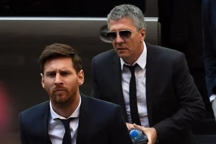 «Манчестер Юнайтед» Мессидің әкесімен келіссөздер жүргізді